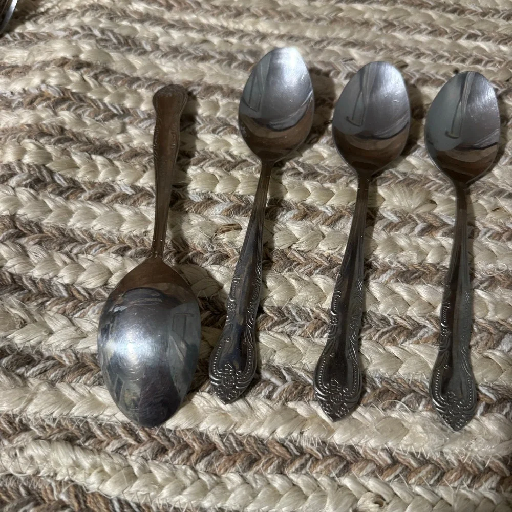 Vintage Pinna 18/0 Stainless Steel Dessert Spoons‎ 4 Ornate Handles Silverware